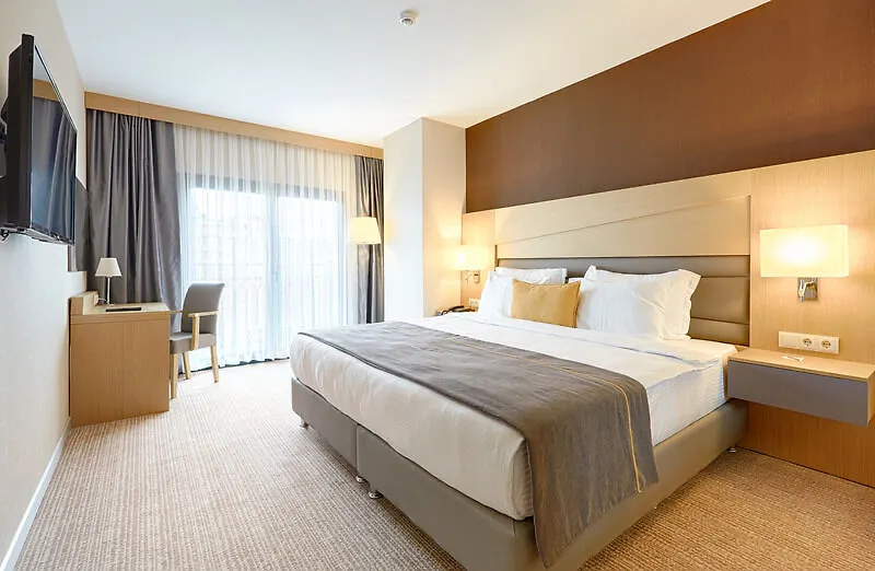 Kordon Hotel Pasaport Izmir 4*,